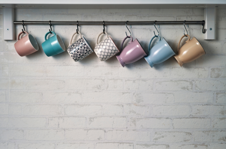 How to Hang Coffee Mugs Under a Studio Apartment Ideas