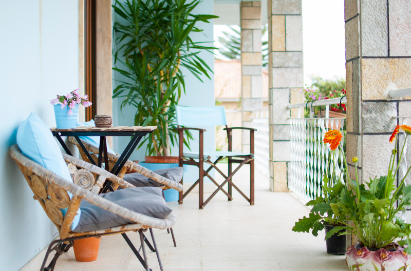 Bringing the Indoors Out: Apartment Balcony Ideas for Comfort and Style