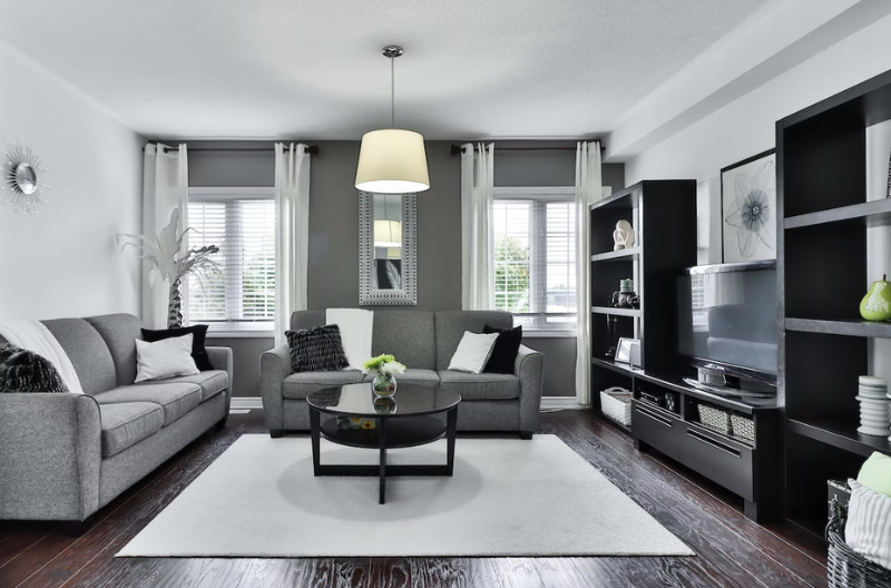 Maximizing Small Spaces: Mens Apartment Living Room Ideas